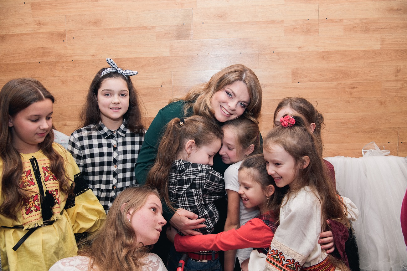 Зірка "плюсів" допомогла дівчинці, яка пошила сорочку Ніку Вуйчичу, стати ближче до головної мрії